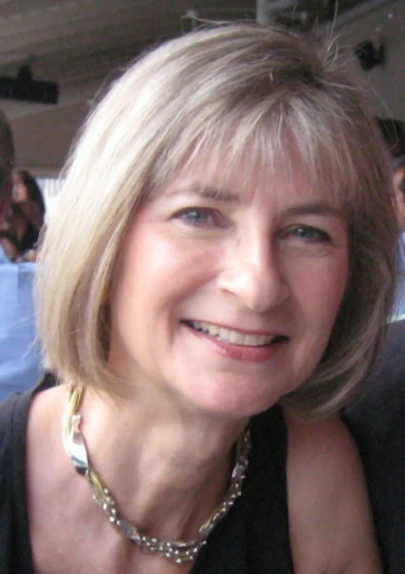 Lindsay C Gibson (author), represented by Daisy Parente