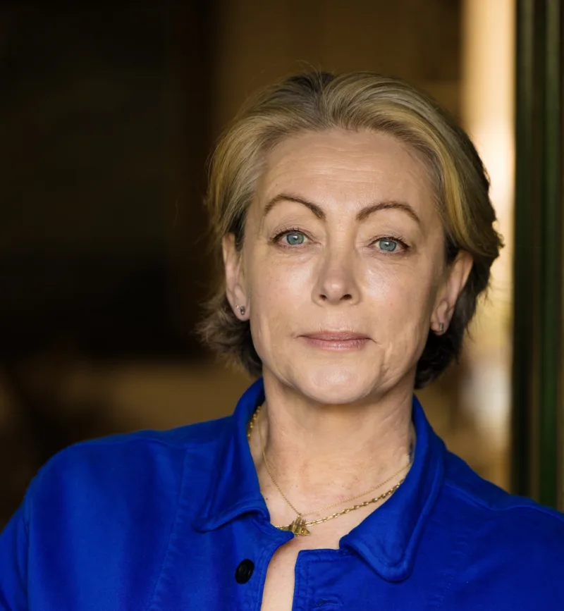 Julianne Edwards (author), represented by Jane Finigan